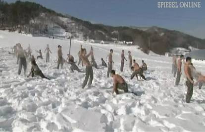 Pogledajte kako se u kampu u Južnoj Koreji 'čeliče' vojnici...
