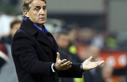 Roberto Mancini izbacio Vidića iz momčadi, ohrabrio Kovačića