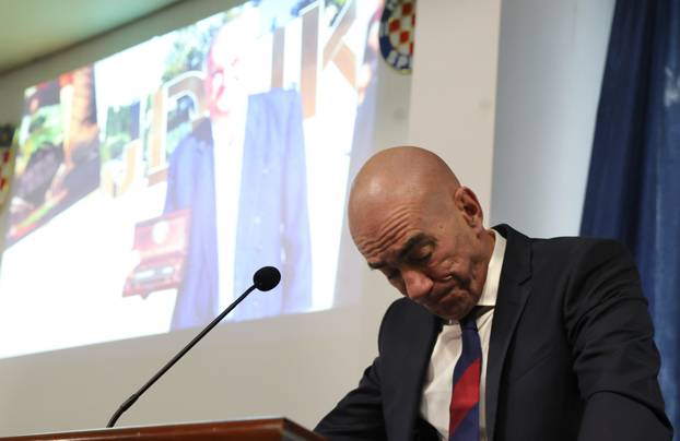 Split: Komemorcija za Juricu Gizdića, novinara i Hajdukovog kroničara