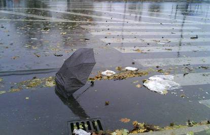 Olujni vjetar u Zagrebu građanima 'krao' kišobrane