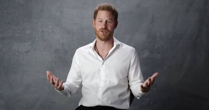 Mobitel kraljice Elizabete ne može se hakirati, a javlja se samo dvjema osobama na njega