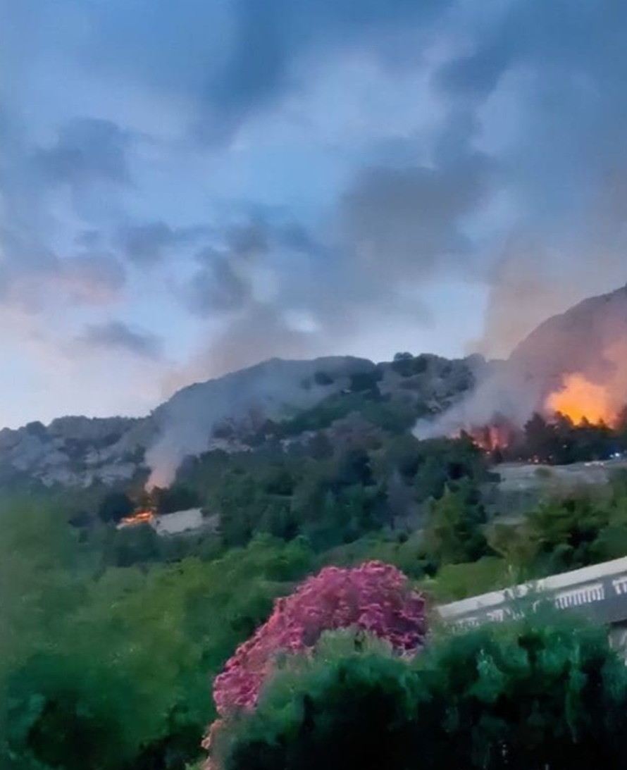 VIDEO Četiri požara kod Brela pod kontrolom, vatrogasci će ostati na terenu čitavu noć