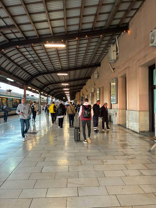 ZAGREB U 7 KAO AMSTERDAM Ljudi voze Bajseve. Svi ih je manje dostupno po ulicama