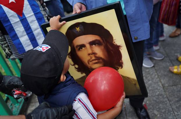 Protest in support of the Cuban government in Mexico City