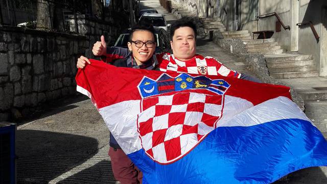 Paradiraju po Imotskom: Kinezi Damir i Niko žele biti - Hrvati!