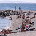 Ma kakva jesen?! Drugi je dan listopada, a plaže u Dubrovniku i Splitu nakrcane su kupačima