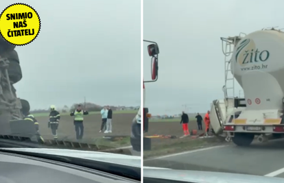 VIDEO U prometnoj nesreći kod Čepina prevrnuo se kamion: 'Čovjeka je poklopila kabina'