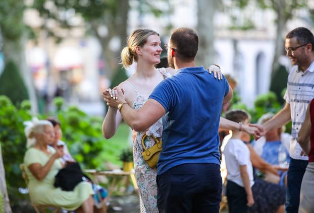 Zagreb: Brojni građani sudjelovali na pPlesnjaku na Zrinjevcu