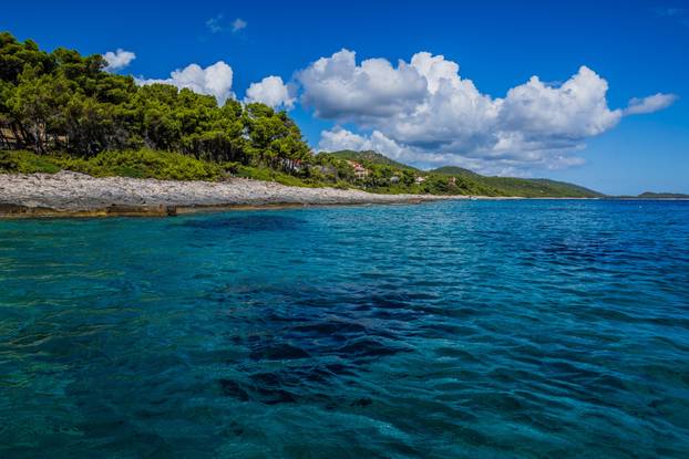 Vela Luka: Uvala Slatina