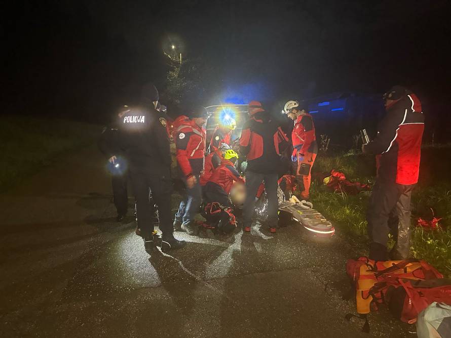 HGSS je pronašao nestalu ženu u rijeci Dobri, u bolnici je...