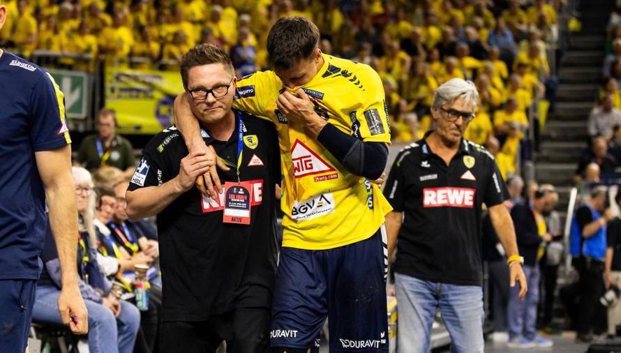 THW Kiel (THW) vs. Rhein-Neckar-Loewen (RNL), Handball, Maenner, Daikin Handball Bundesliga (HBL), DHB-Pokal, LIDL Final Four, Final4, Halbfinale, Spielzeit 2024/2025, 12.04.2025