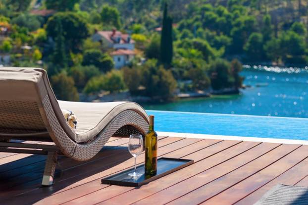 FOTO Luksuz na 'entu'! Zavirite u kuće naših slavnih na obali...