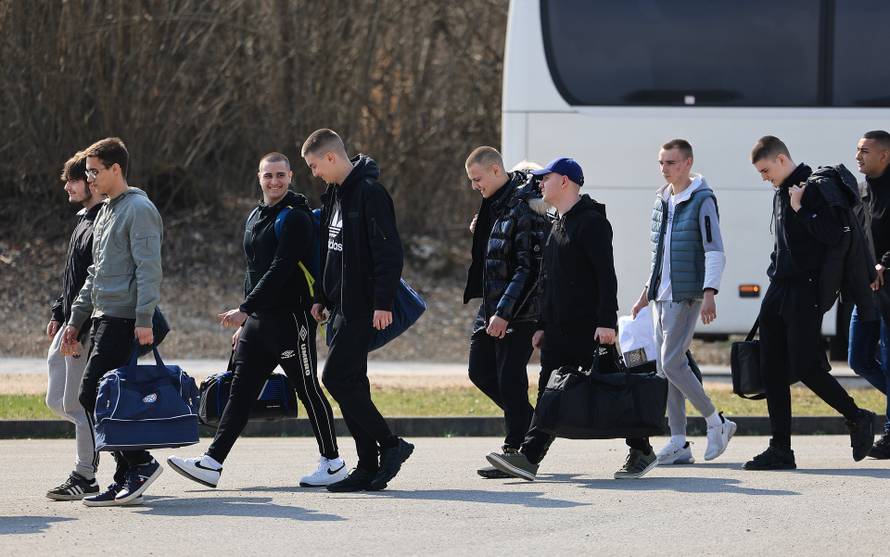 Ministar Anušić i general Kundid na prvom danu TVO-a na Slunju