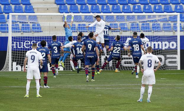 La Liga Santander - SD Huesca v Real Madrid