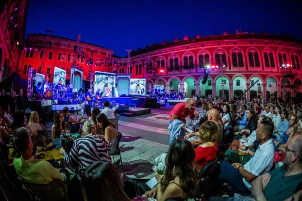 Split: Finalna večer Splitskog Festivala na Prokurativama
