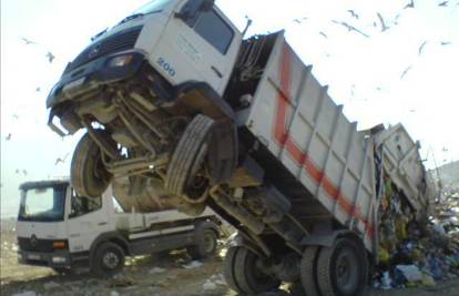 Split: Smeće se zaglavilo i dignulo kamion u zrak 
