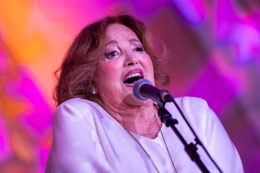 Prvi dubrovački oproštajni koncert Tereze Kesovije