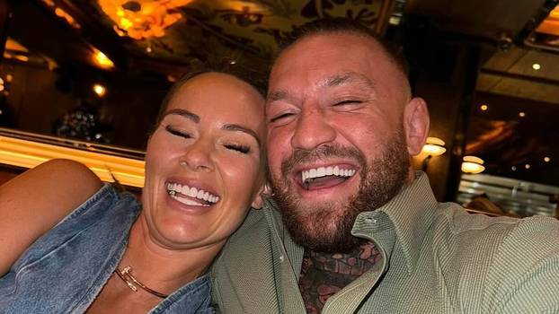 FOTO Dok je bio nitko, ona ga je uzdržavala. Sad silovatelj Conor McGregor vara ženu gdje stigne