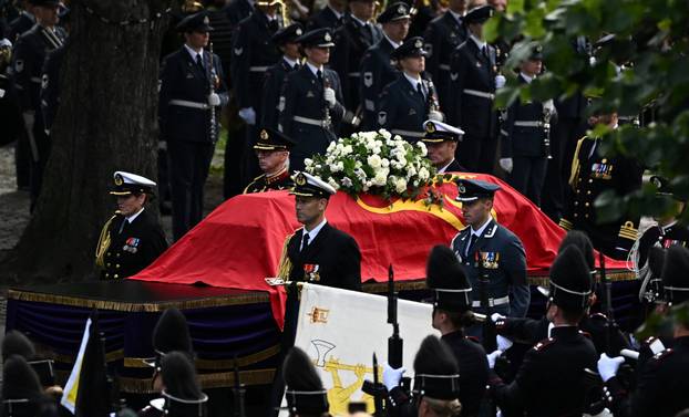 Norway lays King Harald to rest