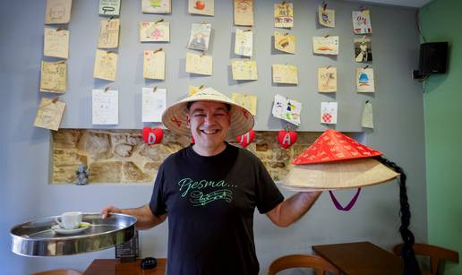 Zadarski kolekcionar: Kod mene u kafiću se kava pije sa šeširom