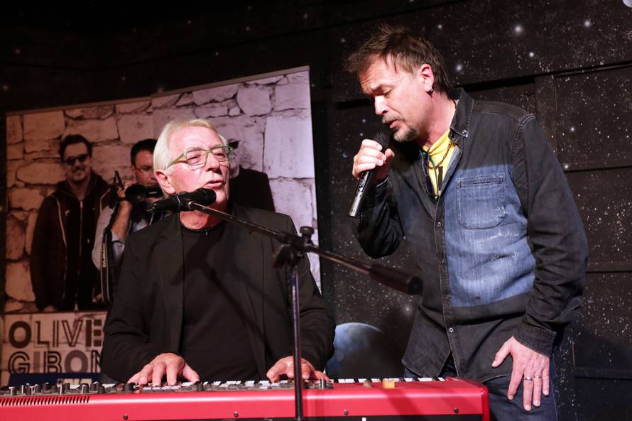 Gibonni: Pas je Oliveru i meni pojeo tekst pjesme 'Cesarica'