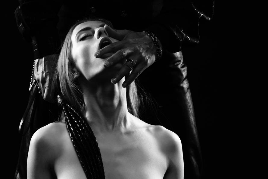 Puni love i perverzija: 'Pali me kad me se lovi, pljuje, bičuje'