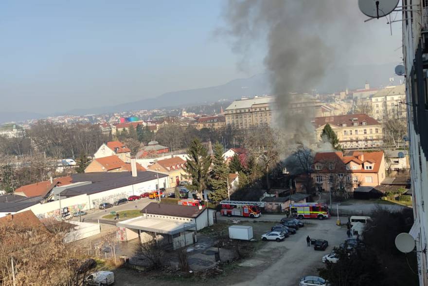 Požar u Zagrebu u Miramarskoj