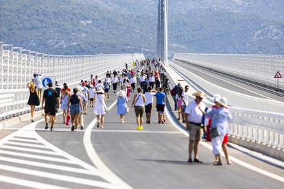 FOTO Prošle su dvije godine od otvaranja Pelješkog mosta: Evo spektakularnih fotografija...