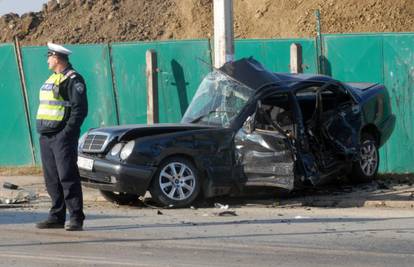 Vinkovci: Projurio autom kroz raskrižje pa skrivio nesreću