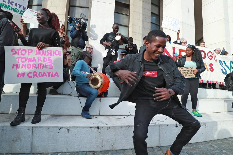 Zagreb: Prosvjedna inicijativa protiv policijskog nasilja i rasizma na Trgu žrtava fašizma