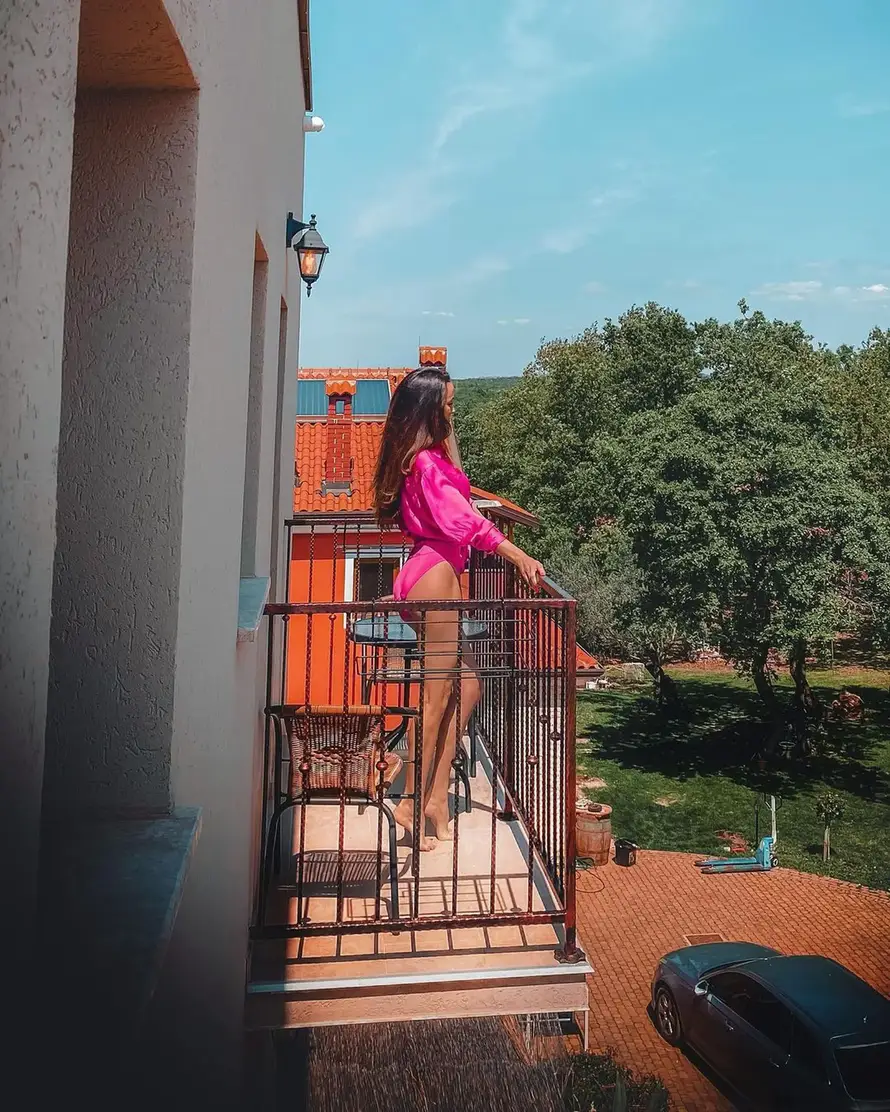 Tko je misica koju ljubi premijer Slovenije? Upoznali su se preko sestre, prije je ljubila ministra