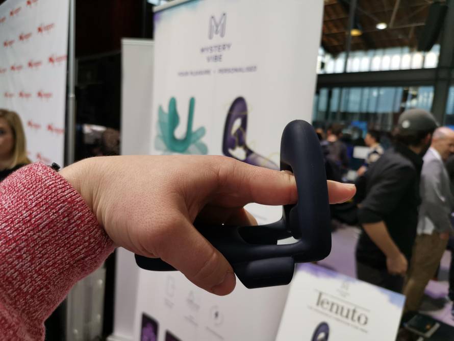 Ovo je vibrator za njega: Ali, i ona vam se može 'priključiti'...