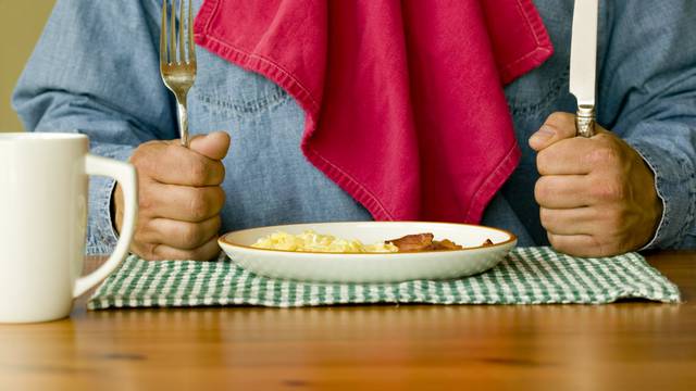 Stalno osjećate glad, čak i kad pojedete? 10 odličnih savjeta za suzbijanje apetita i mršavljenje
