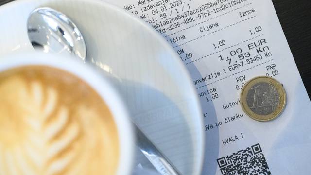 Zagreb: U Caffe baru Unique One kave se prodaju za 1 euro