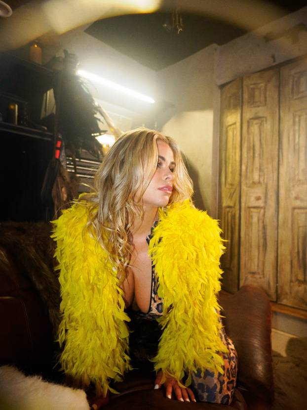 FOTO Nekad su dominirale u UFC-u, a danas zajedno snimaju sadržaj koji nije za svačije oči