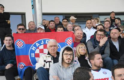 Fešta u Bjelovaru: Hajduk opet napunio tribine, stiglo je i 700 torcidaša uz strogo osiguranje