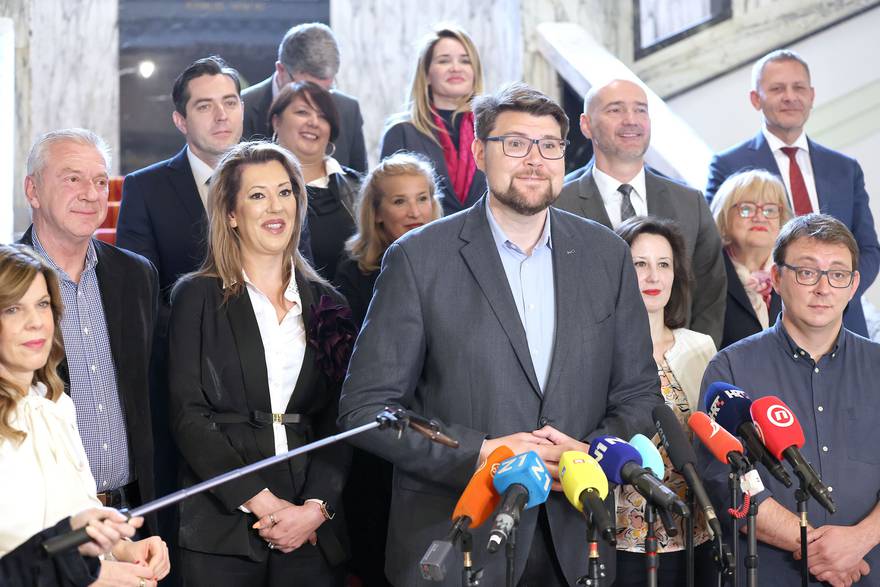 Zagreb: SDP predao kandidacijsku listu za Europski parlament