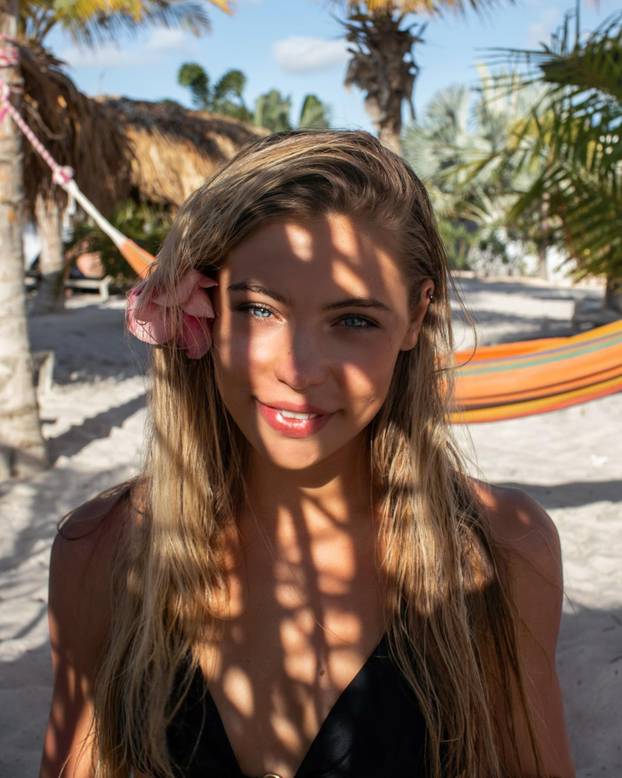 Zaručnika brine kad pozira bez gaćica. Najljepša sportašica na svijetu sad ima i novi problem