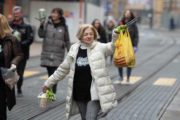 Zagreb: Akcija Čistećih medvjedića, skupili su 100.000 čikova