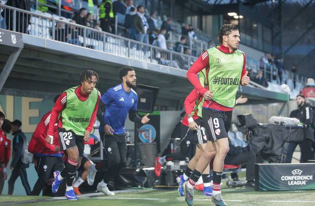 Rijeka: Zagrijavanje igrača prije početka utakmice HNK Rijeka - RC Strasbourg