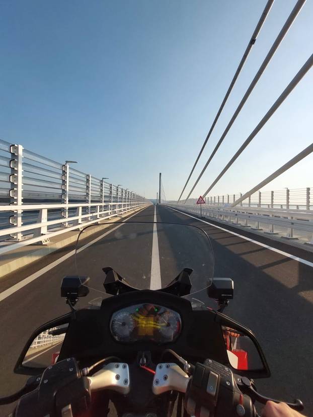 Vatrogasci HAC-a stigli na Pelješki most: Čuvat će ga dok se ne oformi  posebna postrojba