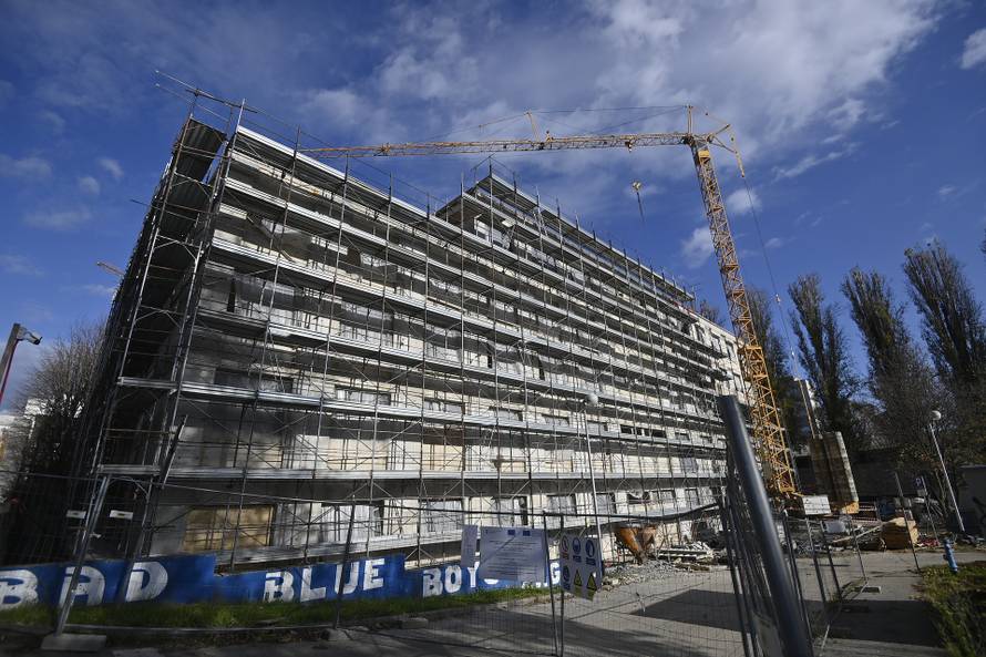 Gradonačelnik Tomašević sa suradnicima obišao radove na cjelovitoj obnovi Doma zdravlja Zagreb - Zapad