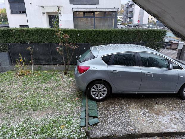 FOTO Ludo vrijeme u Hrvatskoj: Na sjeveru oluja s tučom, jug se kupa, osvanula  je i duga...