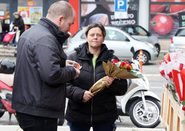 Šibenik: Prodaja cvije?a za Valentinovo