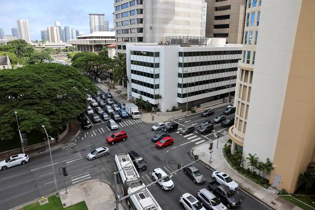 Authorities warn residents of the possibility of destructive tsunami waves in Honolulu