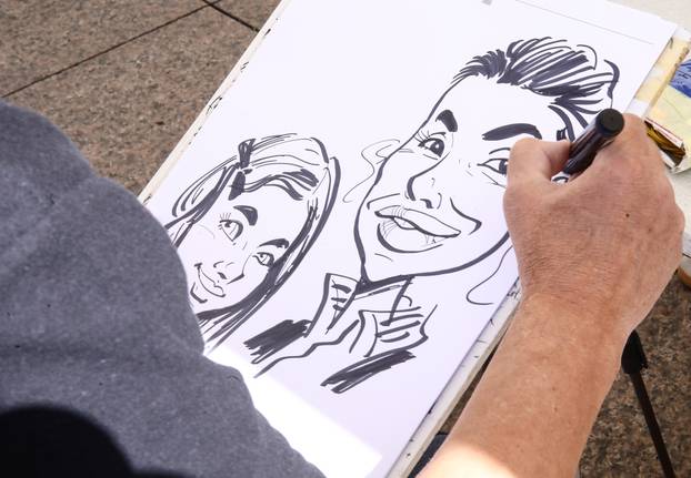 Zagreb: Hrvatsko društvo karikaturista održalo javno crtanje brzopoteznih portretnih karikatura