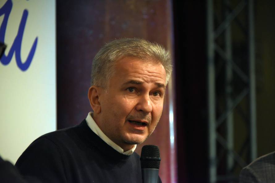 Pula: Na Sajmu knjige predstavljena knjiga Borisa Rašete "Tito povjerljivo i osobno"