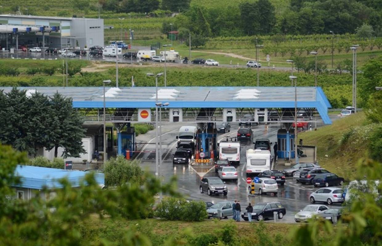 Slovenci s lažnim testovima na koronu pokušali ući u Istru