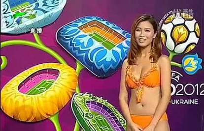 Kineske voditeljice u bikiniju ih 'prisilile' da gledaju Euro 2012