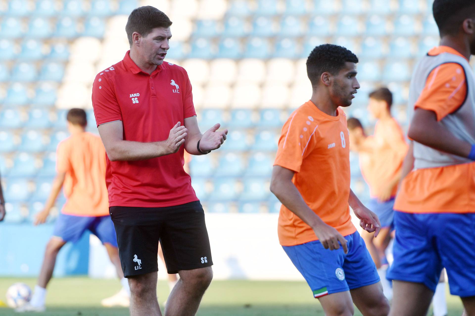 Stevan Gerrard trener Al Ettifaqa na zagrijavanju uoči prijateljske utakmice sa NK Varaždin 